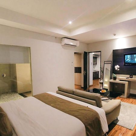 Crystal Lotus Hotel Yogyakarta Melati Ngoại thất bức ảnh