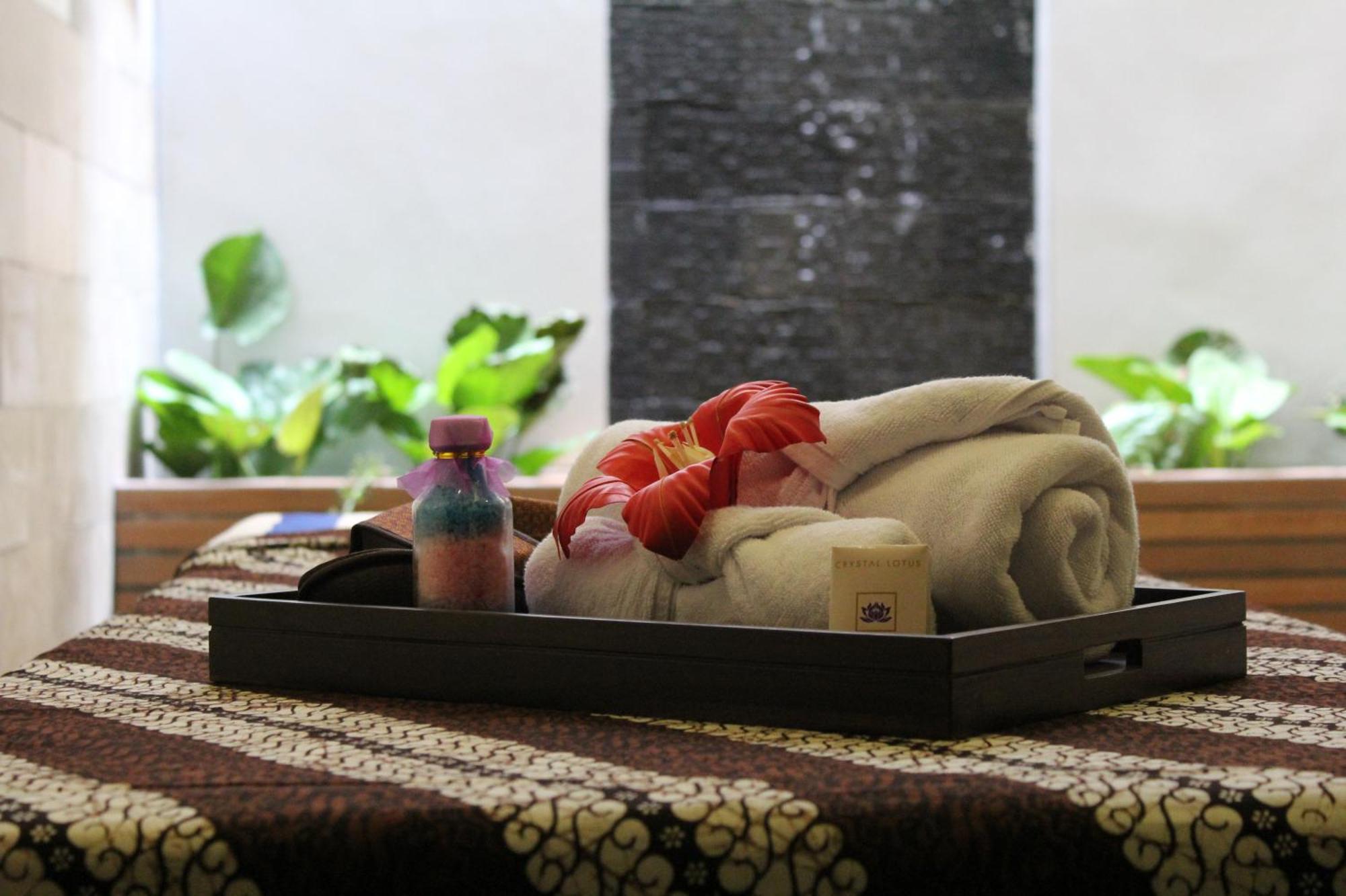 Crystal Lotus Hotel Yogyakarta Melati Ngoại thất bức ảnh